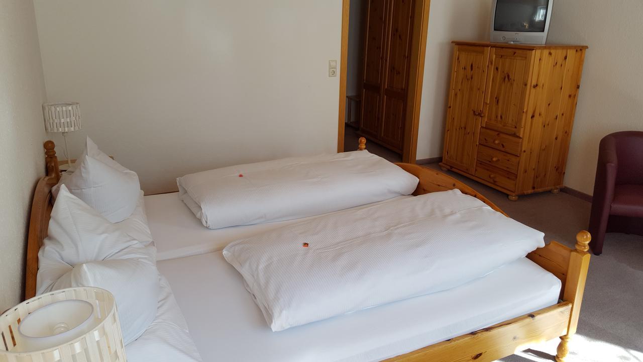 Hôtel Schwarzwaldgasthof Baren à Titisee-Neustadt Extérieur photo