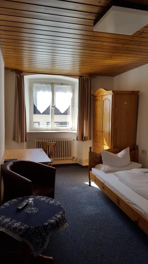 Hôtel Schwarzwaldgasthof Baren à Titisee-Neustadt Extérieur photo
